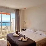 Beachfront Dream: Prime Location With Sea Views