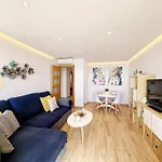 Apartment Beachfront Dream: Prime Location With Sea Views Fuengirola