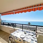 Apartment Beachfront Dream: Prime Location With Sea Views Fuengirola