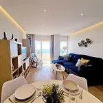 Beachfront Dream: Prime Location With Sea Views Apartment *