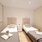 Beachfront Dream: Prime Location With Sea Views Apartment