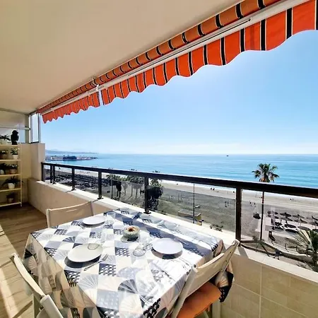 Apartment Beachfront Dream: Prime Location With Sea Views Fuengirola