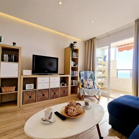 Beachfront Dream: Prime Location With Sea Views * Fuengirola