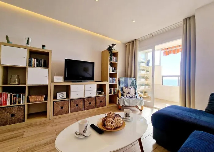 Beachfront Dream: Prime Location With Sea Views * Fuengirola