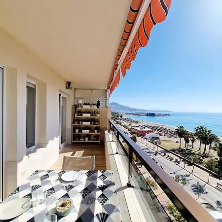 Apartman Beachfront Dream: Prime Location With Sea Views *