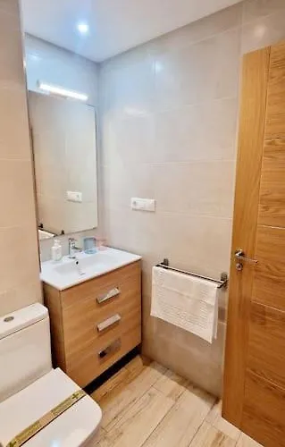 Appartement Beachfront Dream: Prime Location With Sea Views