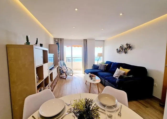 Beachfront Dream: Prime Location With Sea Views Appartement *