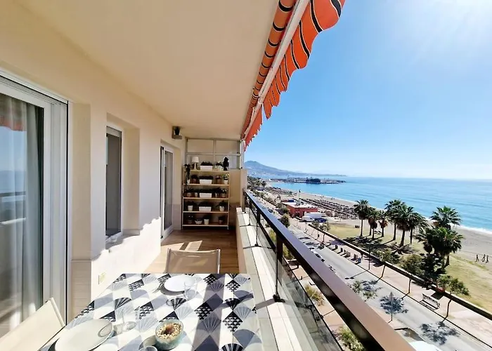 Appartement Beachfront Dream: Prime Location With Sea Views *