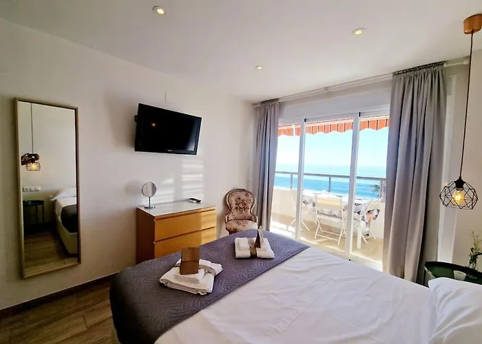 Beachfront Dream: Prime Location With Sea Views Appartement *